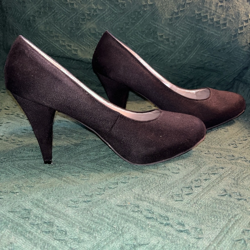Elegant Black Suede Women's Heels
